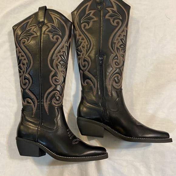 wild fable Shoes - Wild Fable Black and Brown Heeled Boots